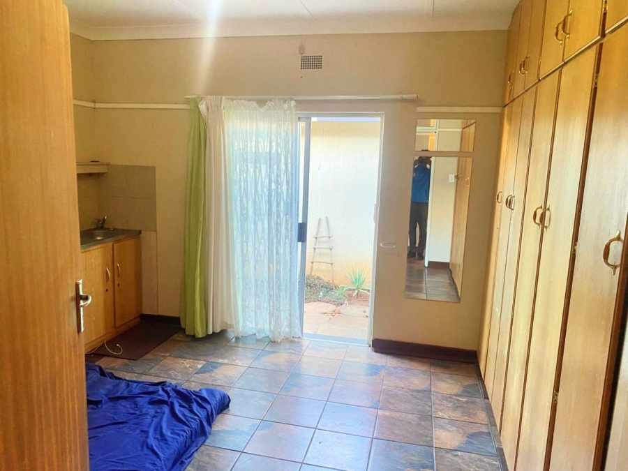 To Let 4 Bedroom Property for Rent in Kuruman Northern Cape